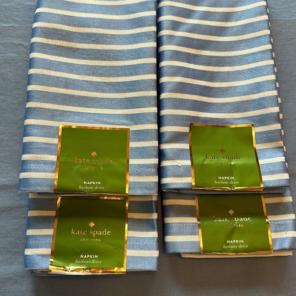 Kate Spade Harbour Drive Cornflower Platinum Napkins Set of 8 - Picture 4 of 10